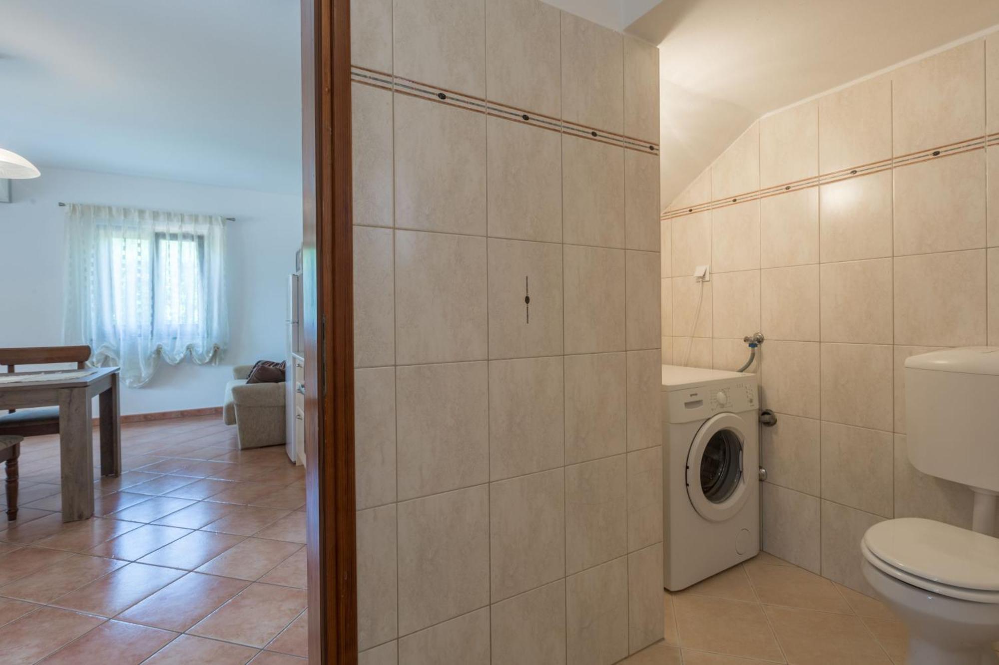 Strandnahe Marea Mit Pool Und Garten